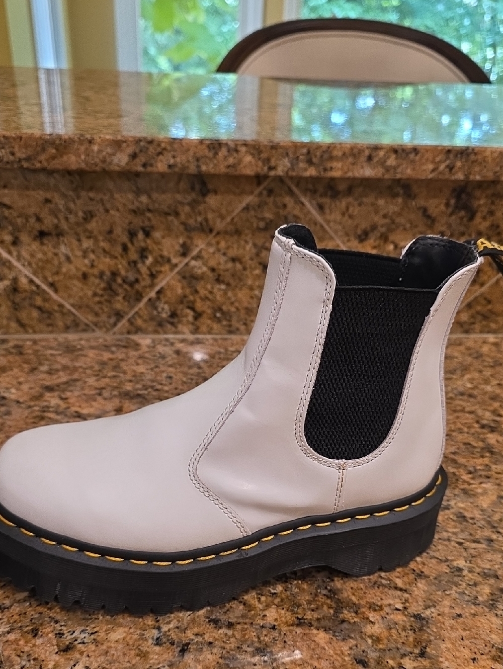 Dr. Martens Platform Chelsea Boots - M8/L9 - Picture 6 of 12